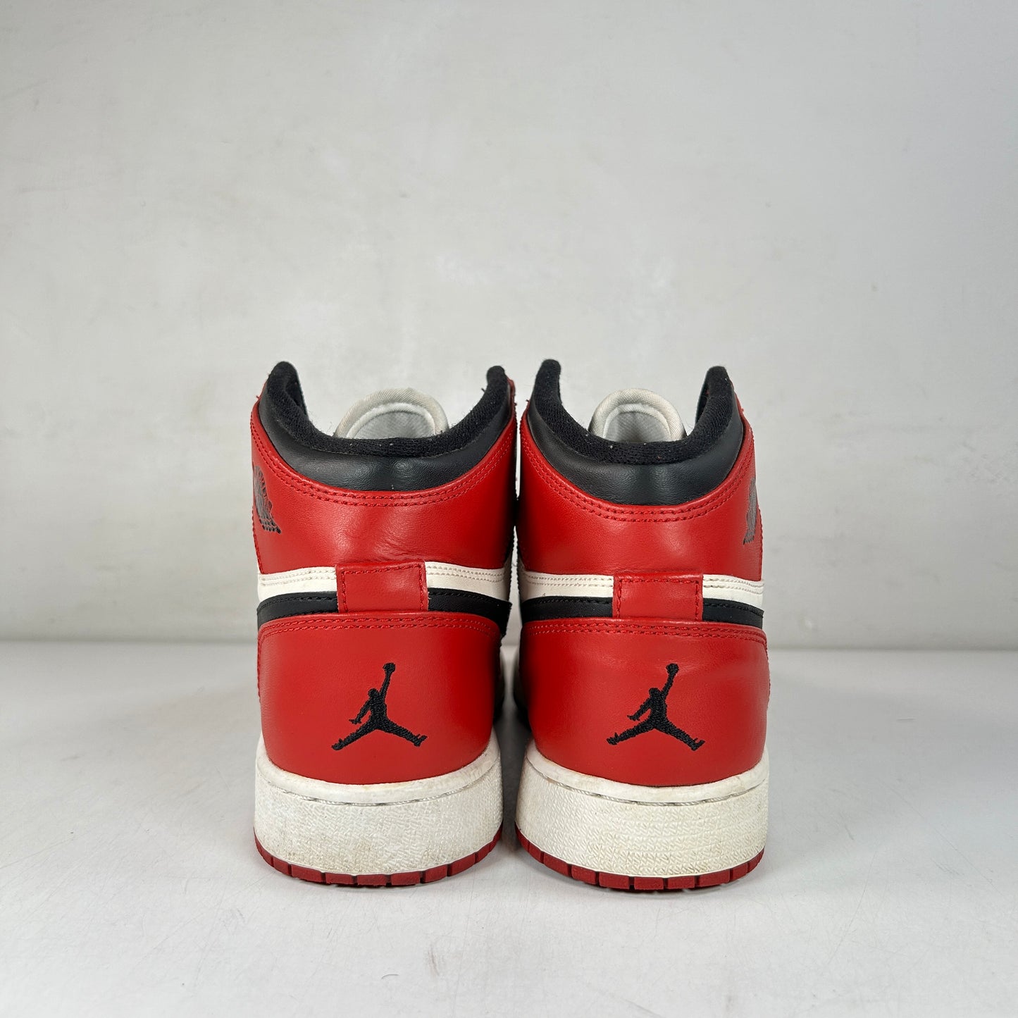 332558 163 Jordan 1 Retro Chicago (2013) (GS) [USED] - 6.5 Y (Used) (No Box)