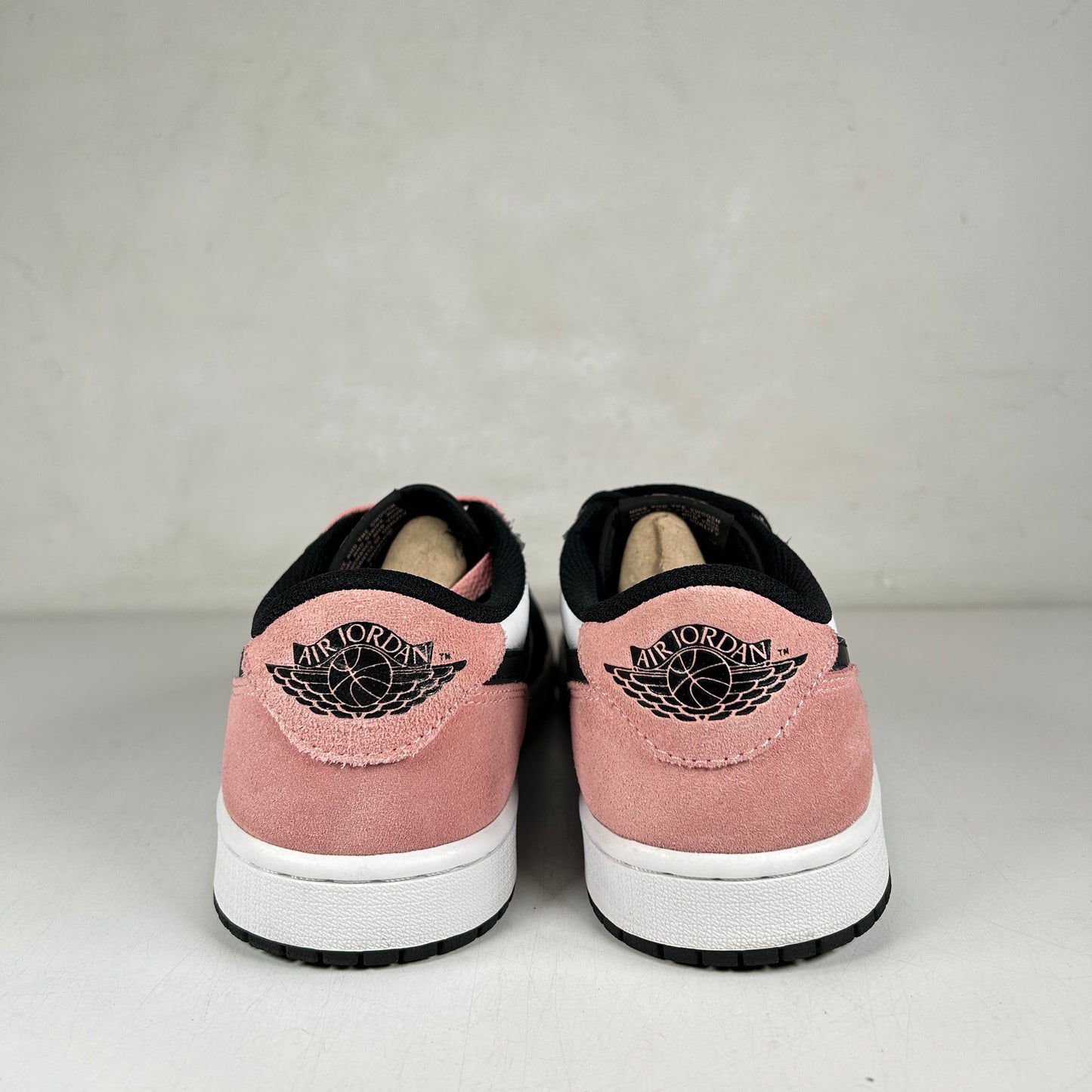 CZ0790 061 Jordan 1 Low OG Bleached Coral [USED] - 8.5 M (Used)