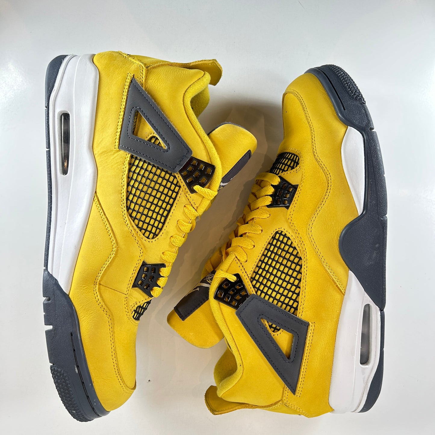 CT8527 700 Jordan 4 Retro Lightning (2021) [USED] - 12 M (Used) (No Box)