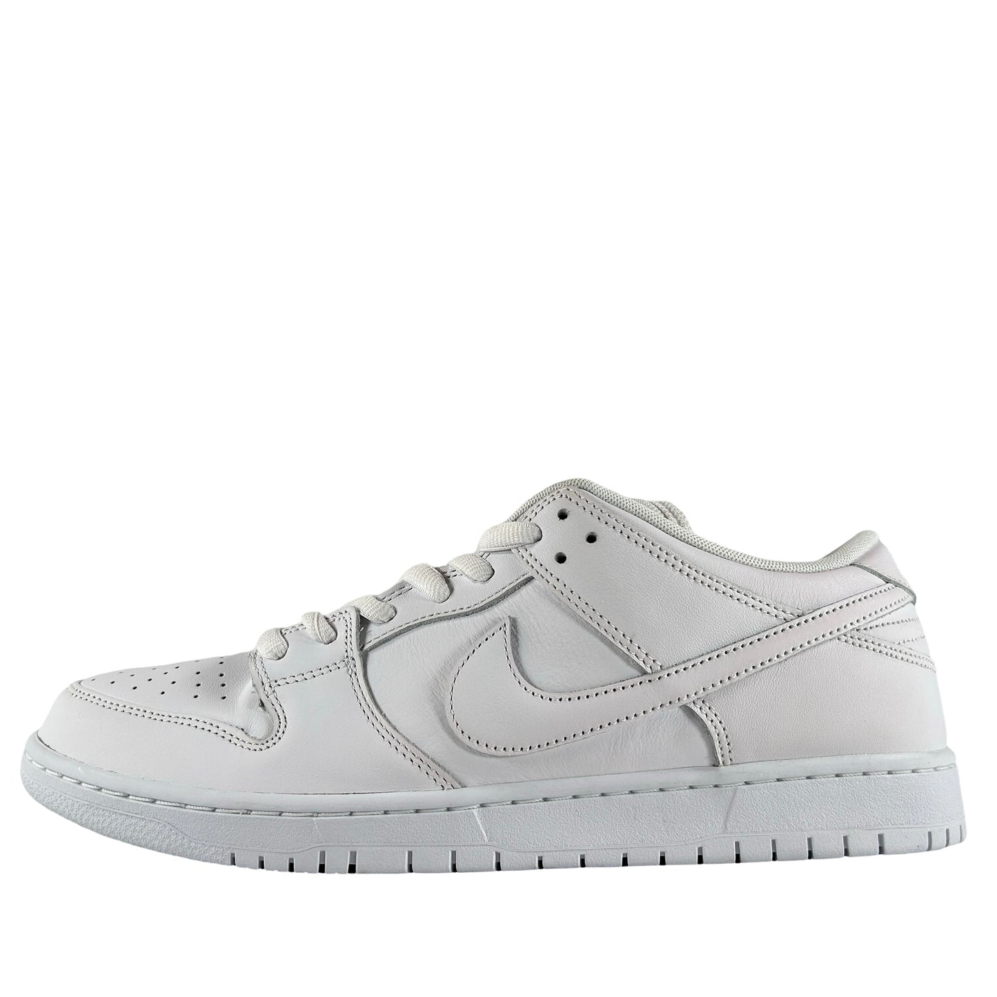 FJ1674 100 Nike SB Dunk Low Pro Triple White [CONDITIONAL] - 13 M (Discoloration)