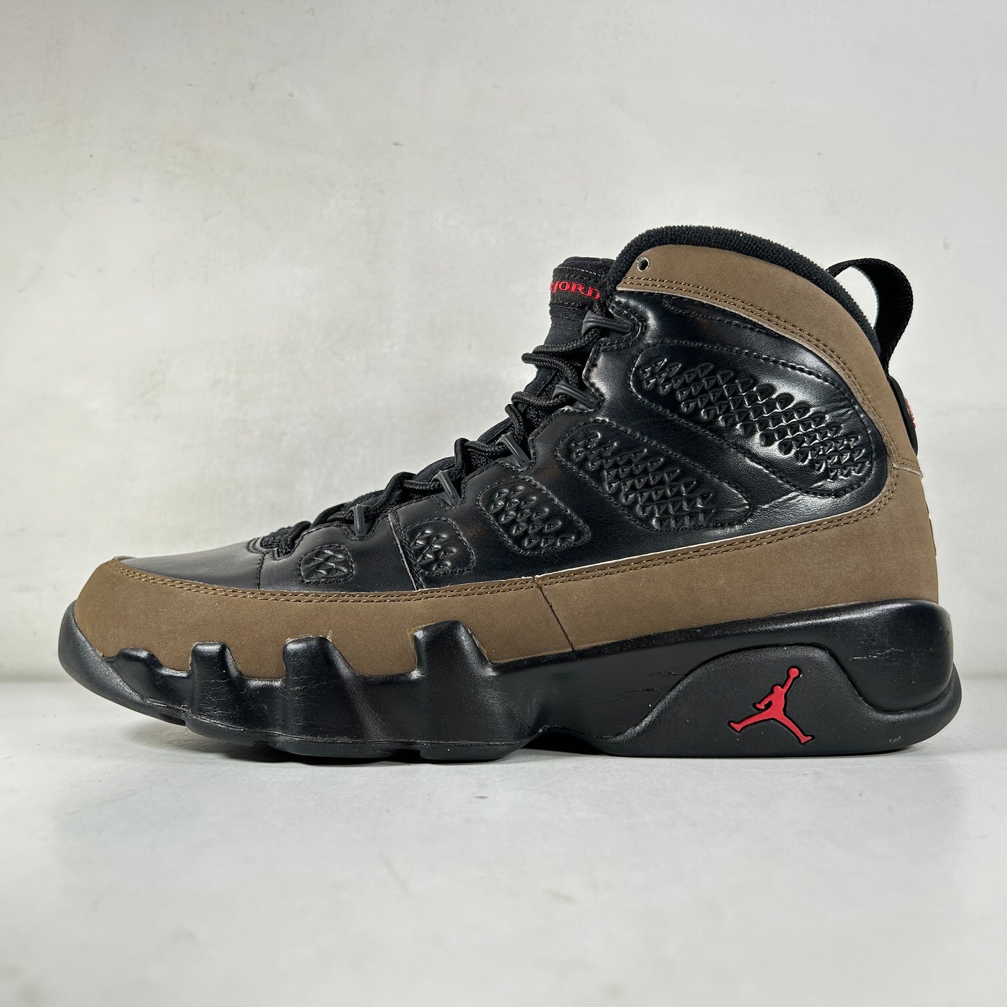 302370 020 Jordan 9 Retro Olive (2012) [USED] - 7 M (Used) (No Box)