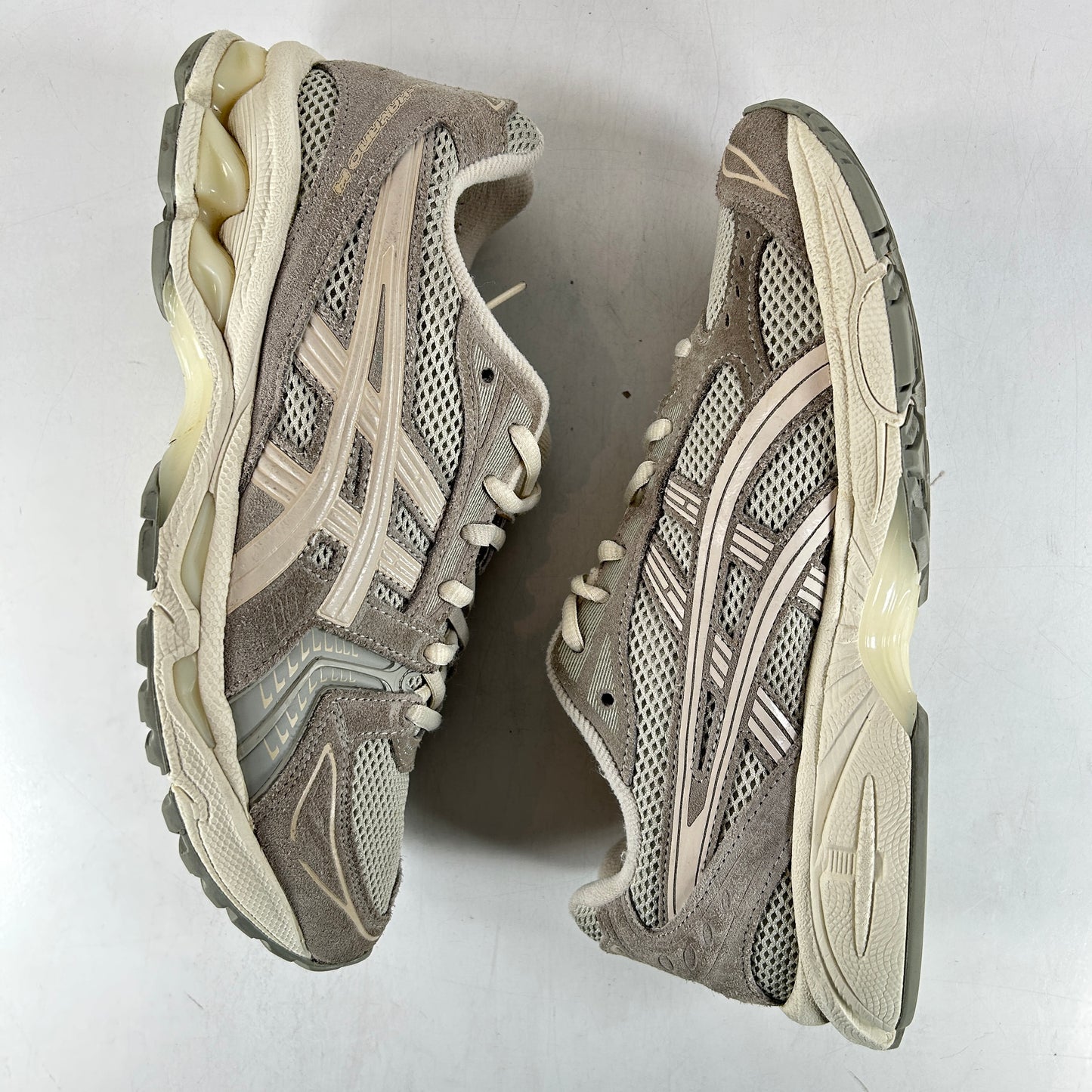 1201A161 028 ASICS Gel-Kayano 14 White Sage Smoke Grey [USED] - 8 M (Used)