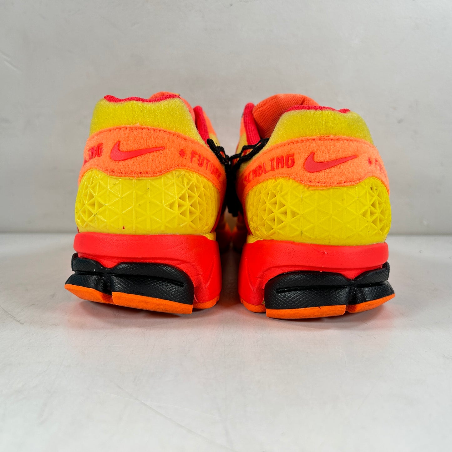 FD9711 602 Nike Zoom Vomero 5 Doernbecher [USED] - 9 M (Used)