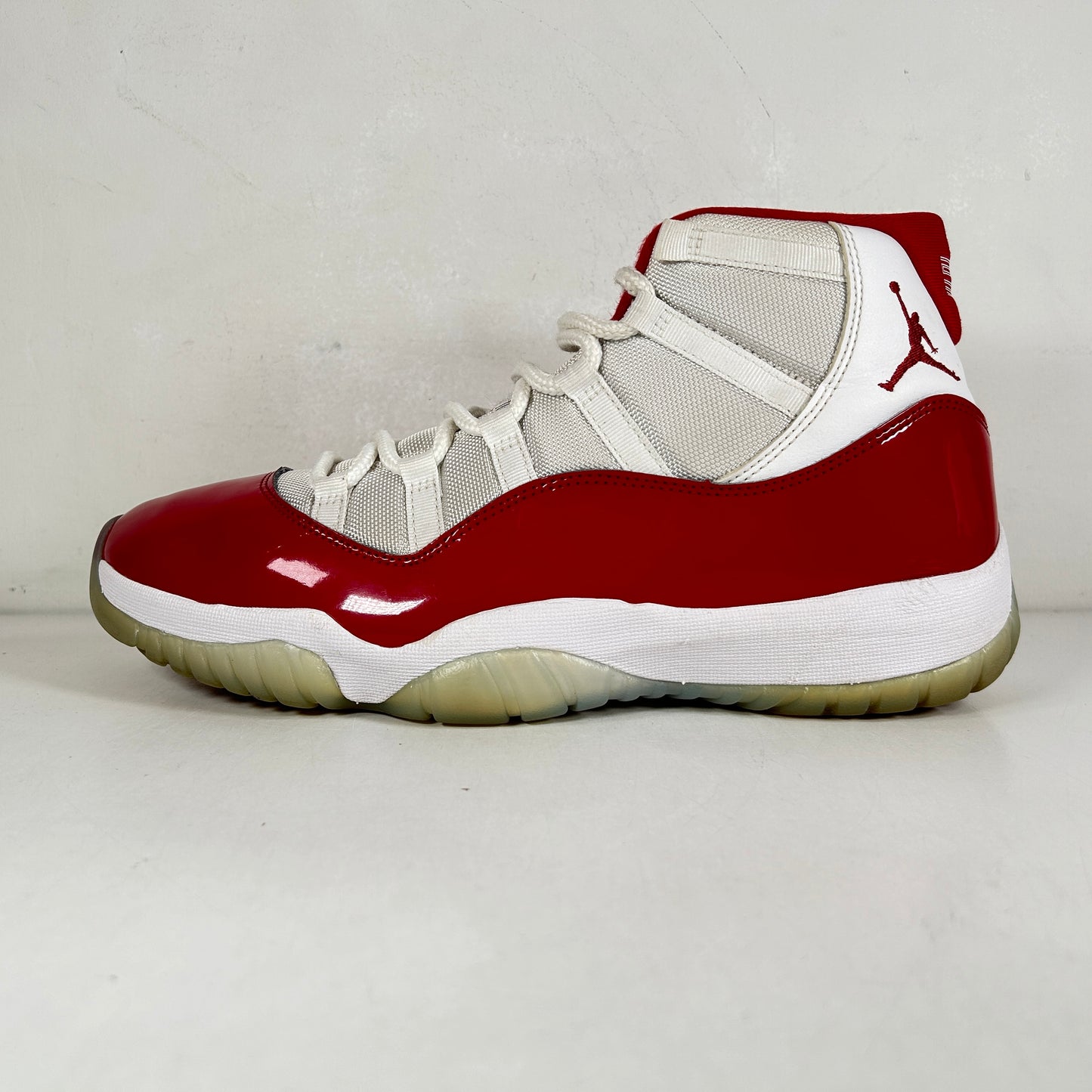 CT8012 116 Jordan 11 Retro Cherry (2022) [USED] - 12 M (Used2)