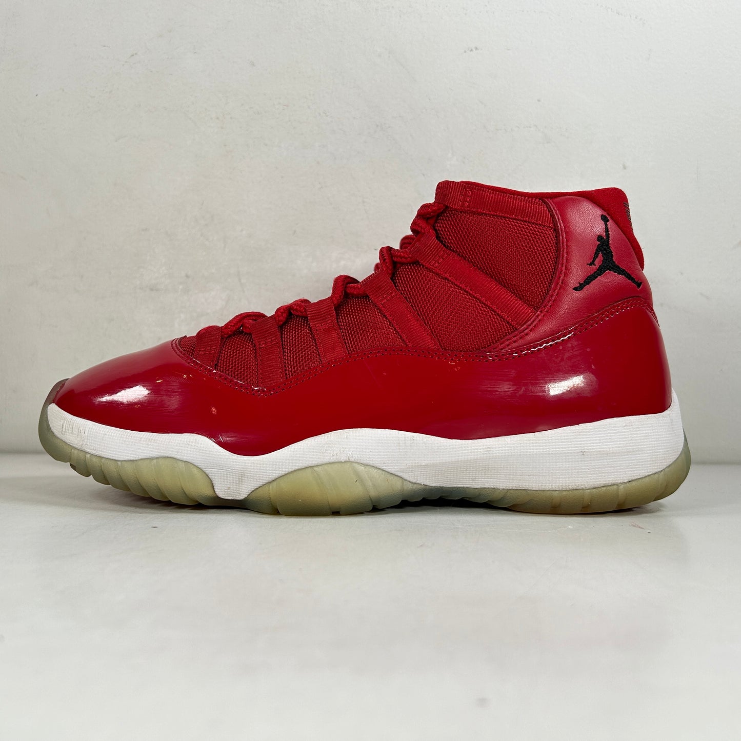 378037 623 Jordan 11 Retro Win Like 96 [USED] - 9.5 M (Used)