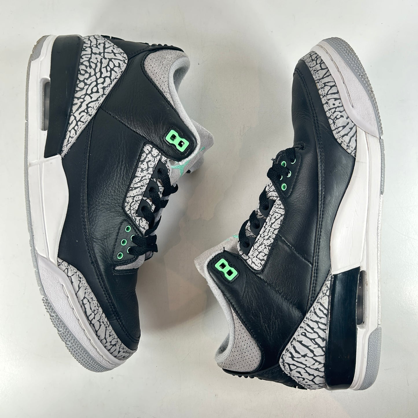 CT8532 031 Jordan 3 Retro Green Glow [USED] - 10.5 M (Used)