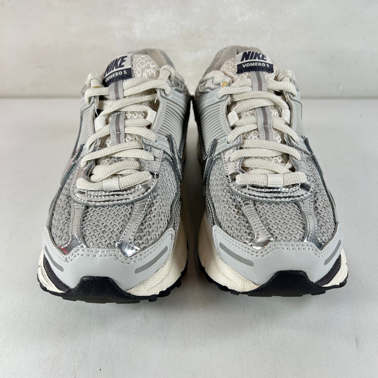 FD0884 025 Nike Zoom Vomero 5 Photon Dust Metallic Silver W [USED] - 8 W (Used)