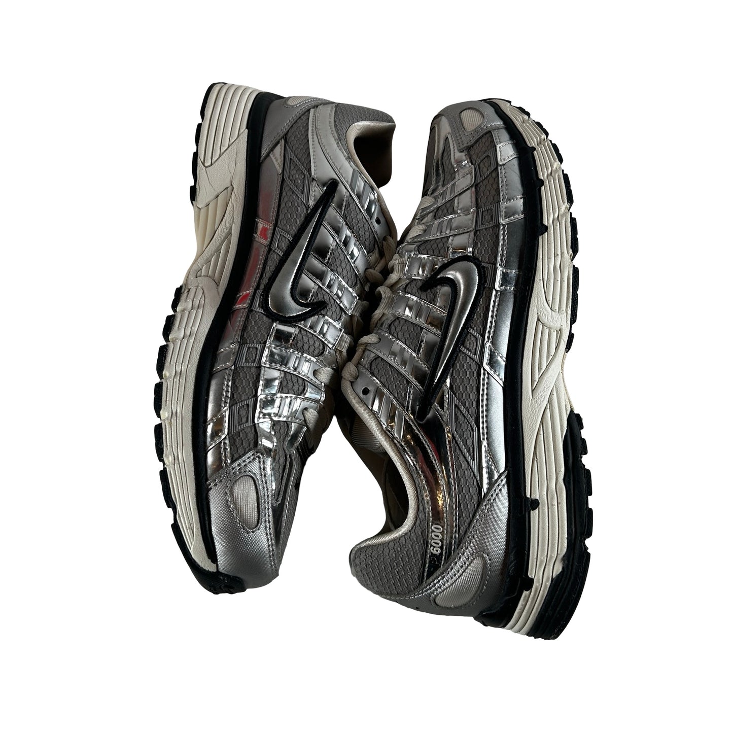 CN0149 001 Nike P-6000 Metallic Silver [USED] - 9.5 M (Used)