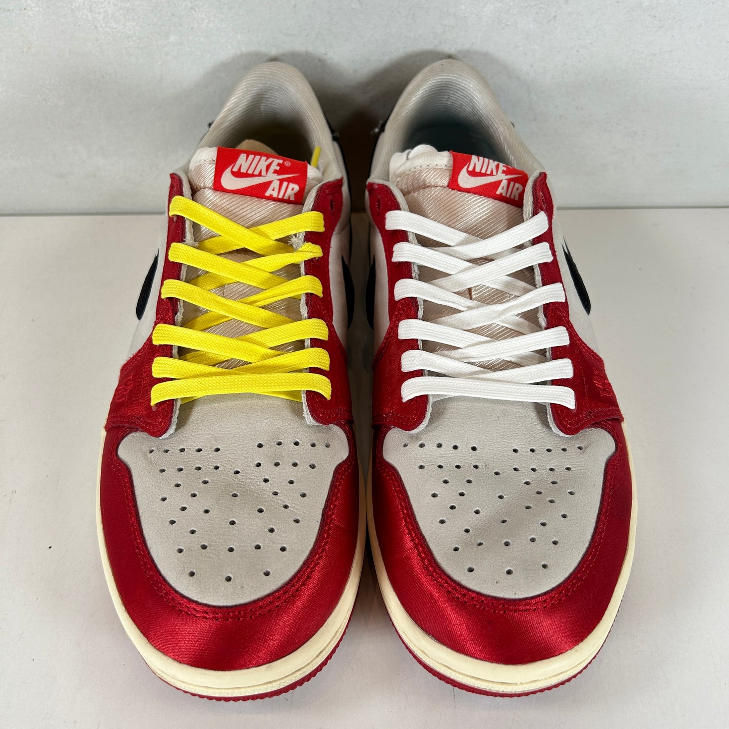 FN0432 100 Jordan 1 Retro Low OG Trophy Room Away [USED] - 8 M (Used)