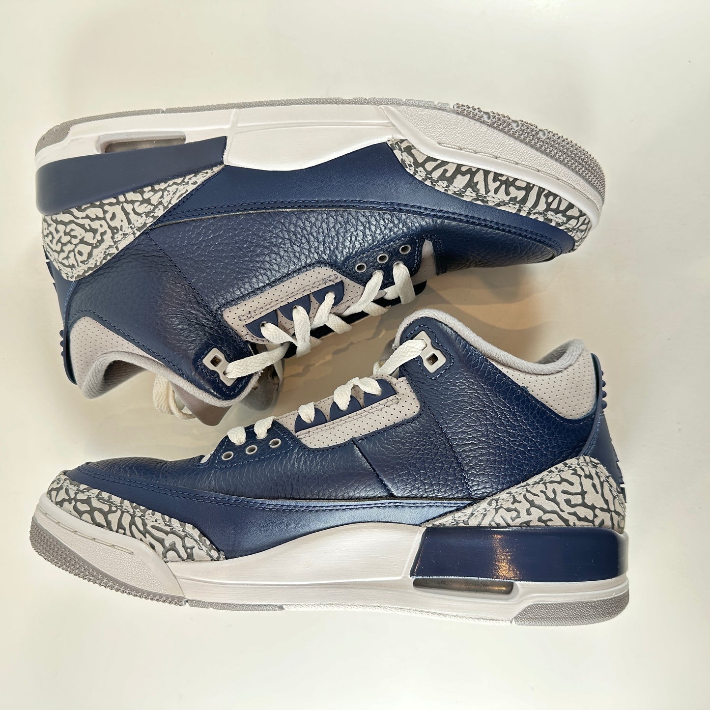 CT8532 401 Jordan 3 Georgetown [USED] - 9 M (Used)