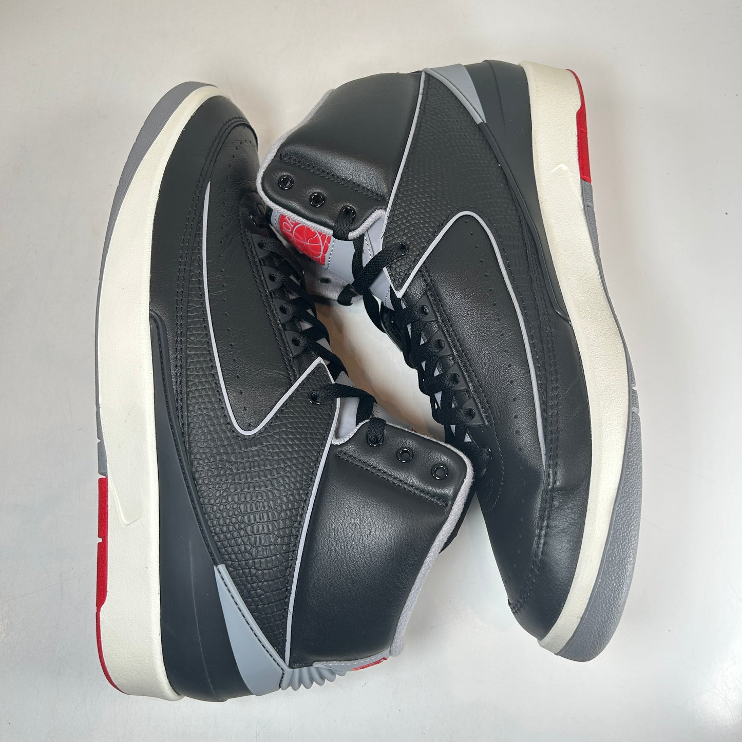 DR8884 001 Jordan 2 Retro Black Cement [USED] - 13 M (Used)