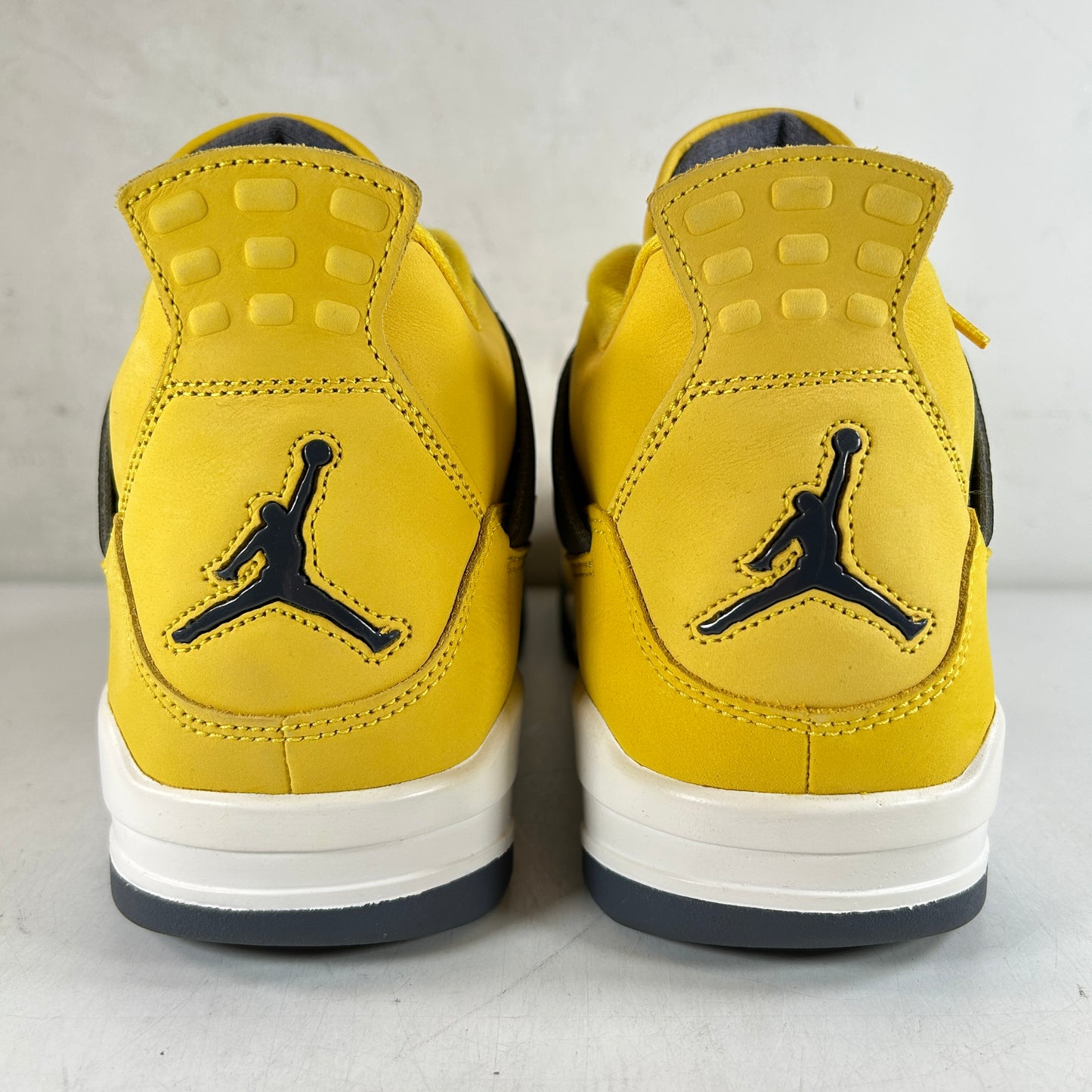 CT8527 700 Jordan 4 Retro Lightning (2021) [USED] - 11 M (Used5)