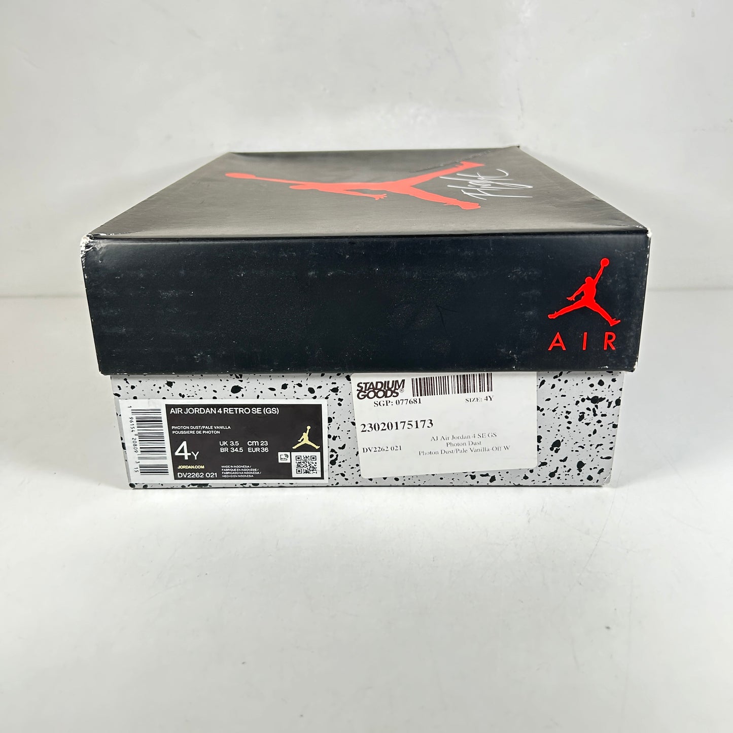 DV2262 021 Jordan 4 Retro SE Craft Photon Dust (GS) [USED] - 4 Y (Used)