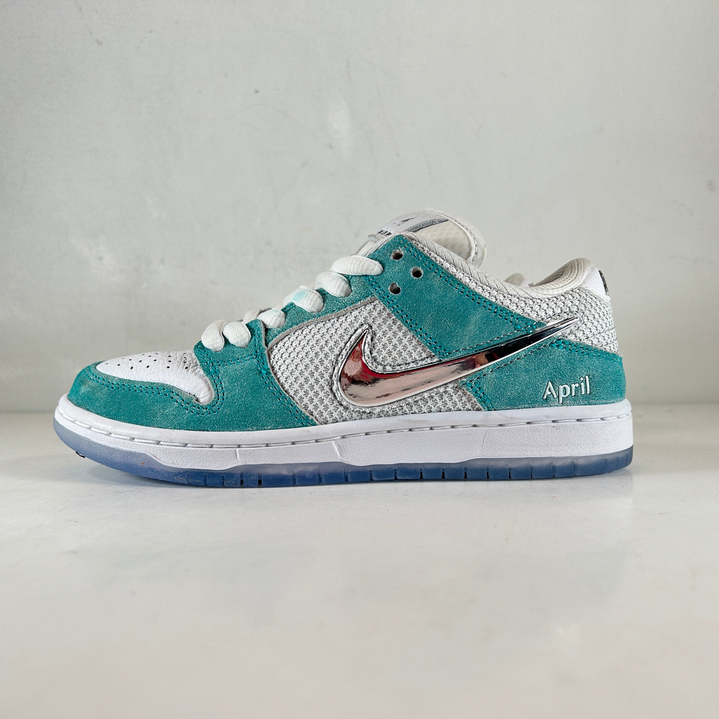 FD2562 400 Nike SB Dunk Low April Skateboards [USED] - 4 M (VNDS