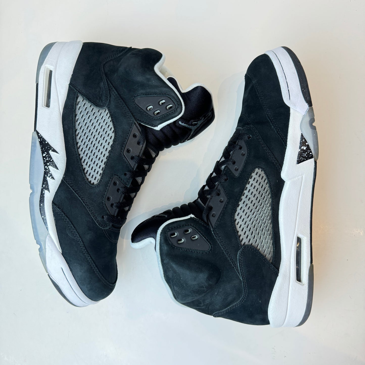 136027 035 Jordan 5 Retro Oreo (2013) [USED] - 12 M (Used)
