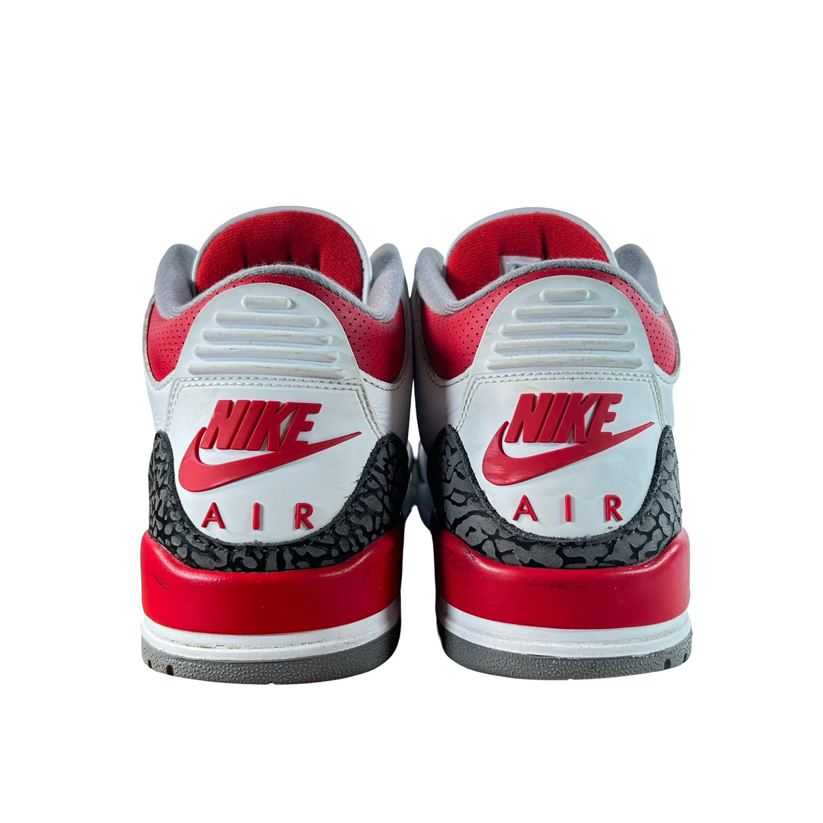 DN3707 160 Jordan 3 Retro Fire Red (2022) [USED] - 10.5 M (Used11)