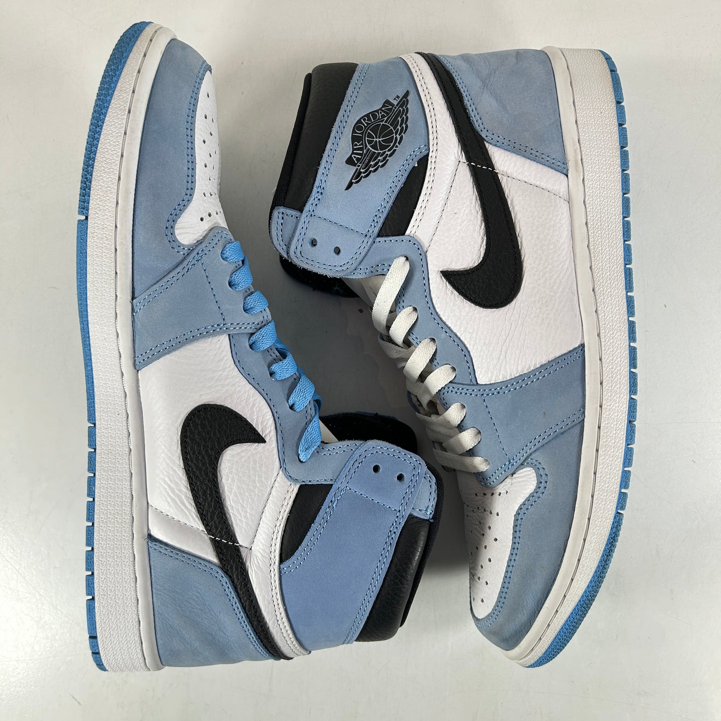 555088 134 Jordan 1 University Blue [USED] - 11 M (Used4)