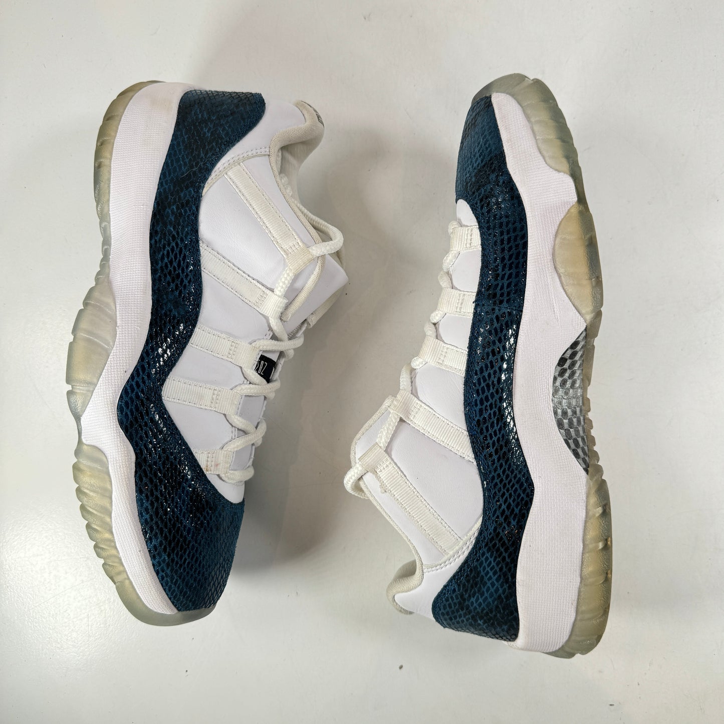 CD6846 102 Jordan 11 Retro Low Snake Navy (2019) [USED] - 9 M (Used) (No Box)