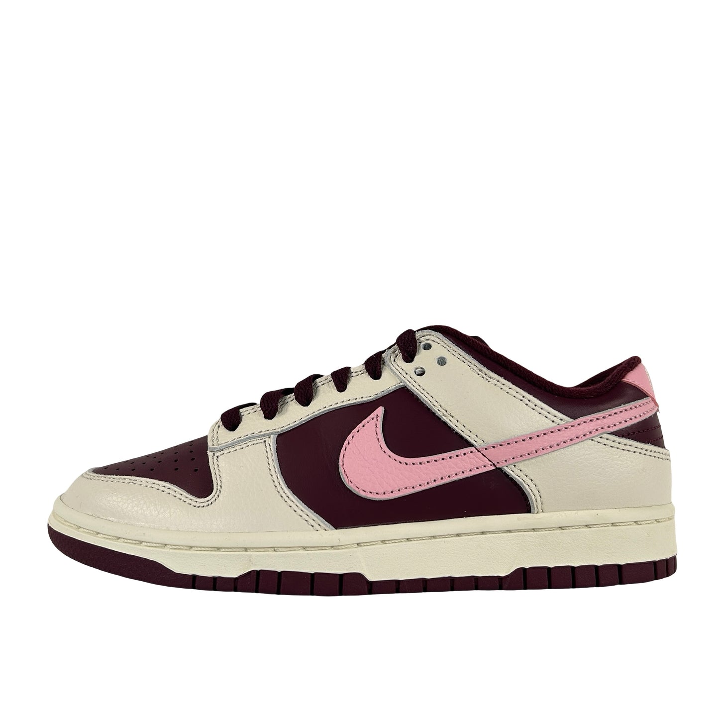 DR9705 100 Nike Dunk Low Retro PRM Valentine's Day (2023) [USED] - 6 M (Used) (No Box)