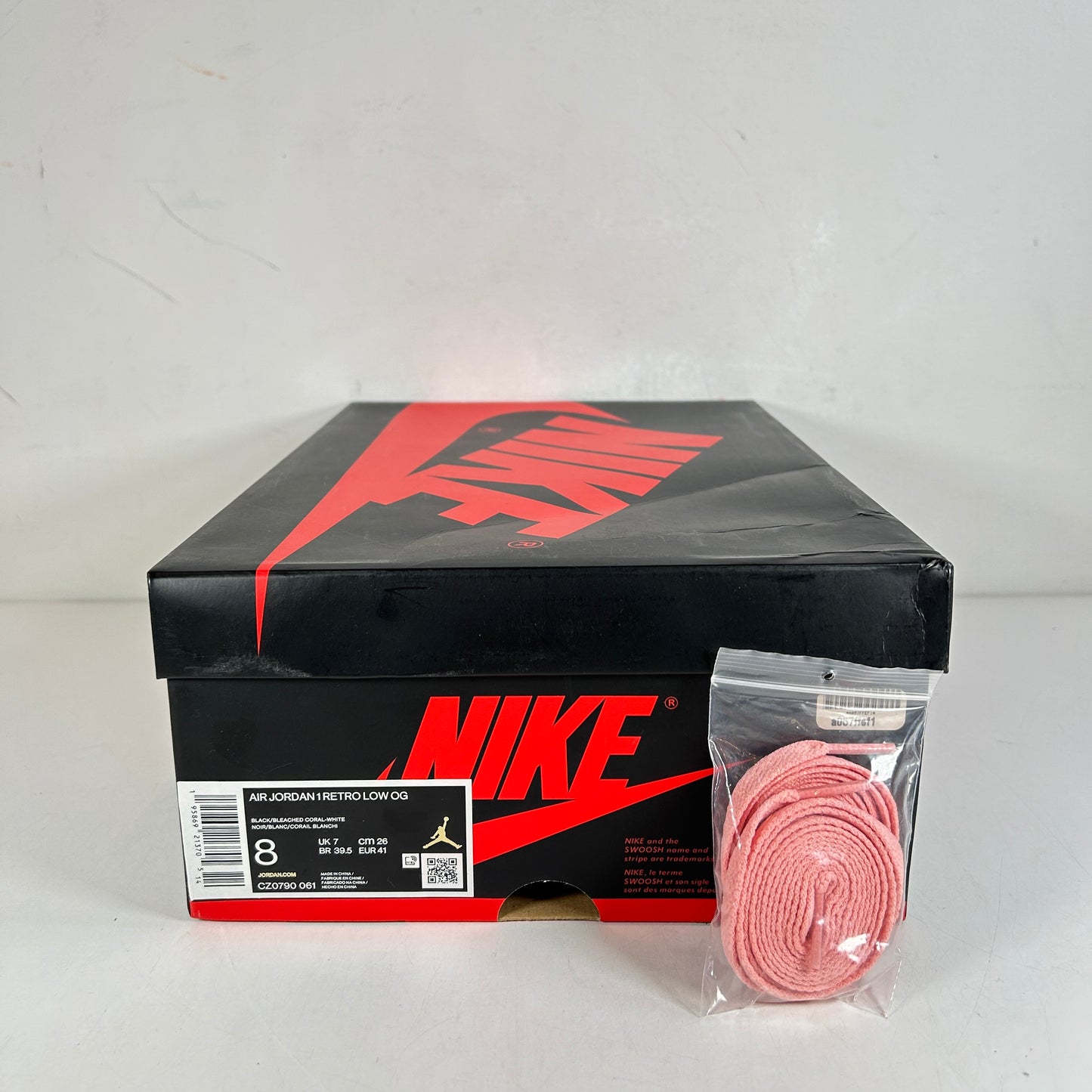 CZ0790 061 Jordan 1 Low OG Bleached Coral [USED] - 8 M (Used)