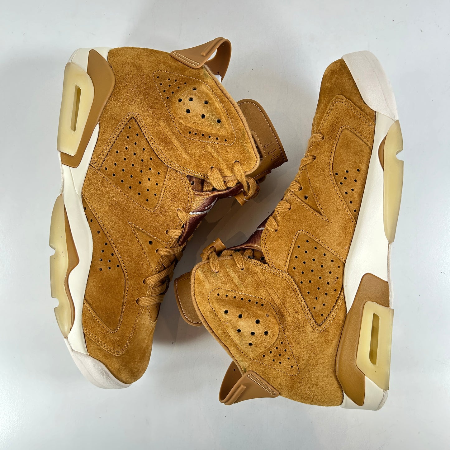 384664 705 Jordan 6 Retro Wheat [USED] - 11.5 M (VNDS)