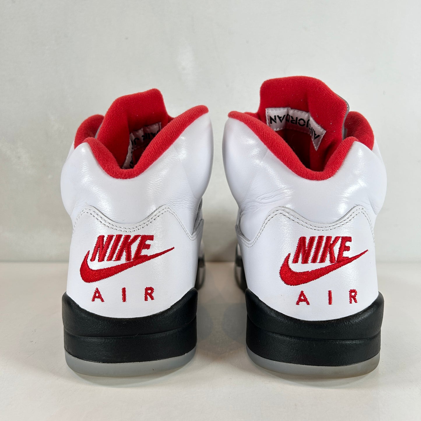 DA1911 102 Jordan 5 Rojo Fuego