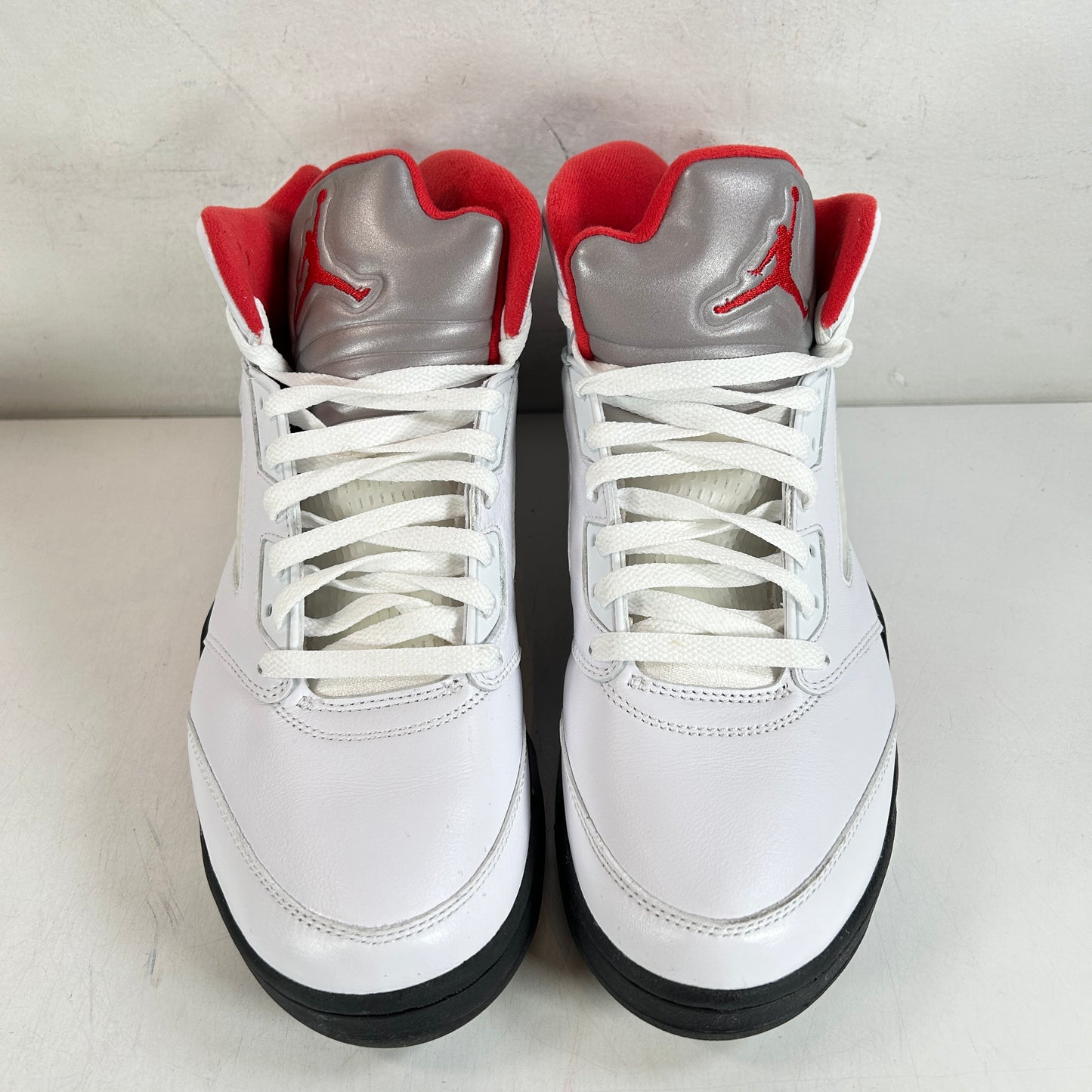 DA1911 102 Jordan 5 Fire Red [USED] - 10.5 M (Used)