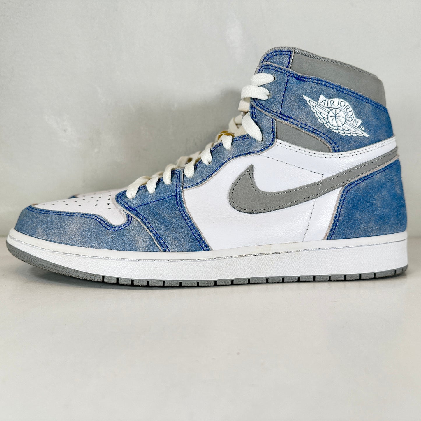 555088 402 Jordan 1 Hyper Royal [USED] - 11 M (Used) (Replace Box)