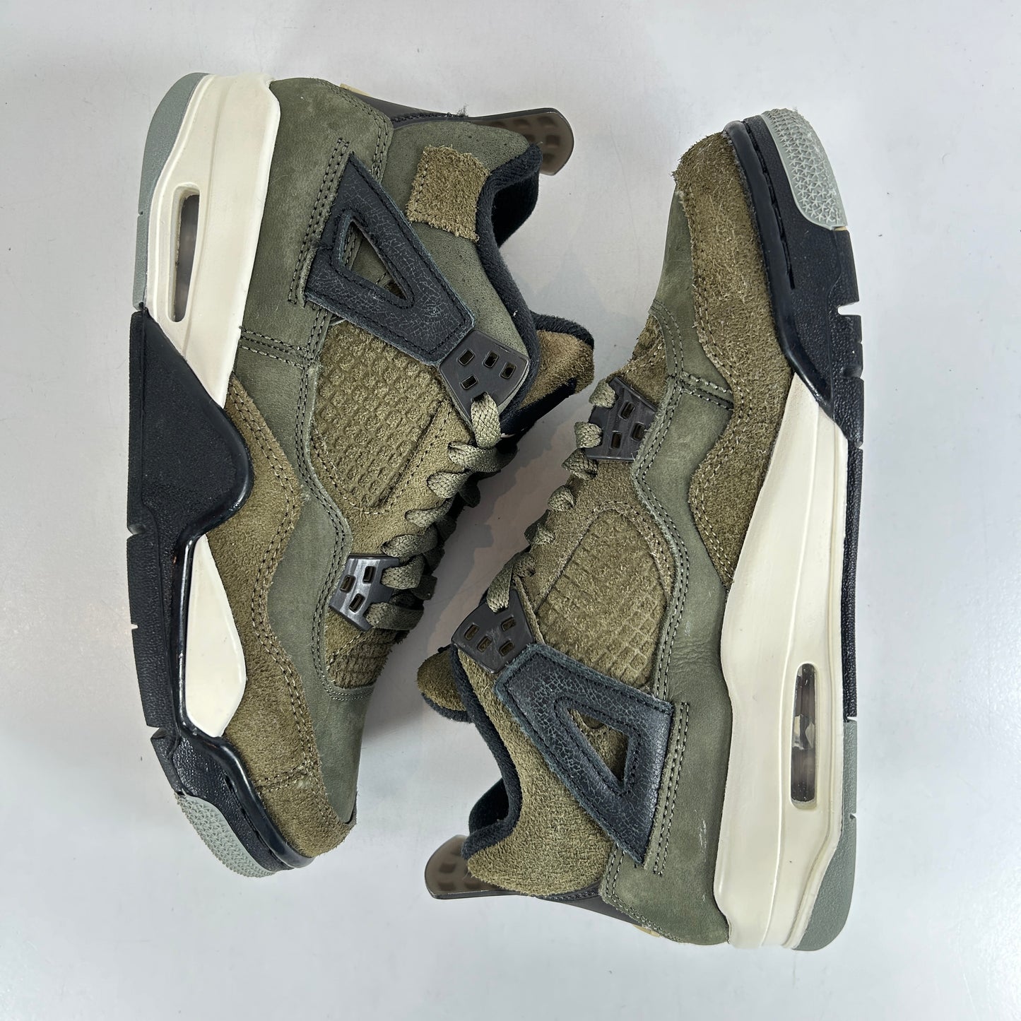 FB9928 200 Jordan 4 Retro SE Craft Medium Olive (GS) [USED] - 5.5 Y (Used)