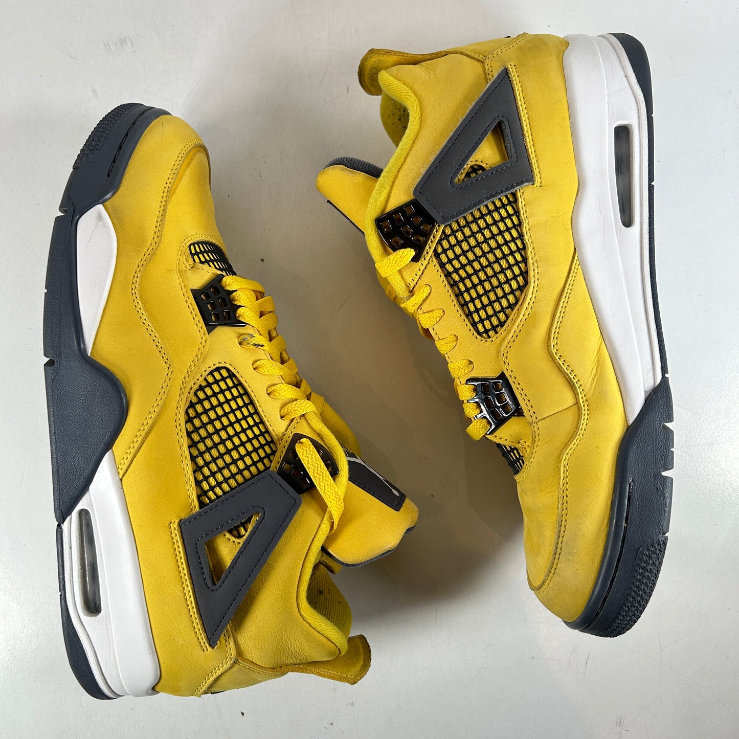 CT8527 700 Jordan 4 Retro Lightning (2021) [USED] - 12 M (Used4)