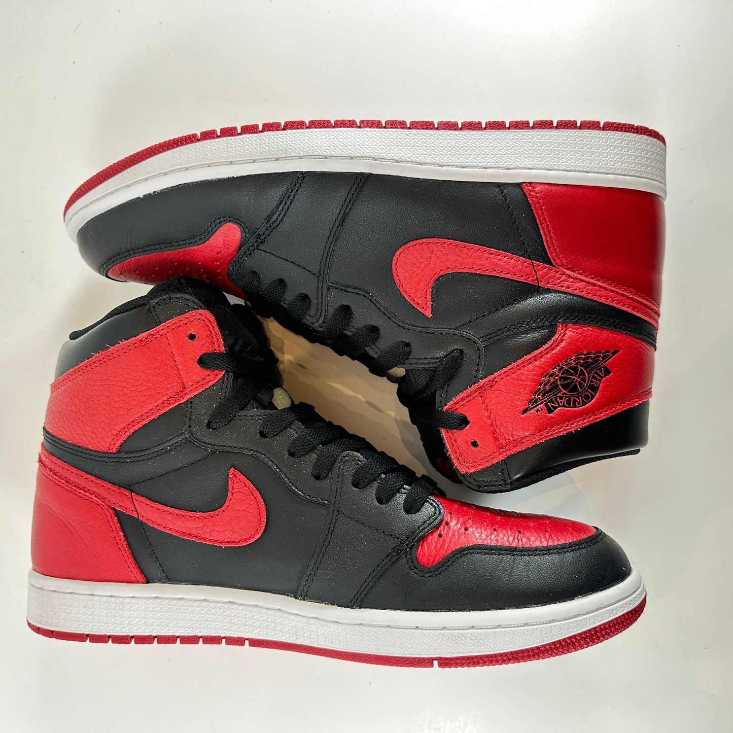 555088 001 Jordan 1 Retro High Bred Banned (2016) [USED] - 11 M (Used)
