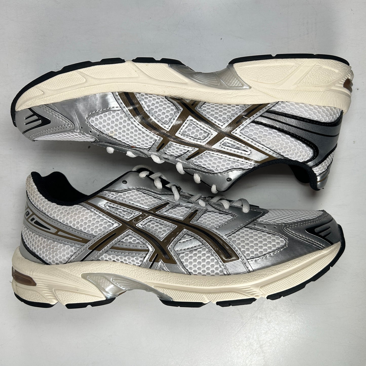 1201A256 113 ASICS Gel-1130 White Clay Canyon [USED] - 9 M (Used2)