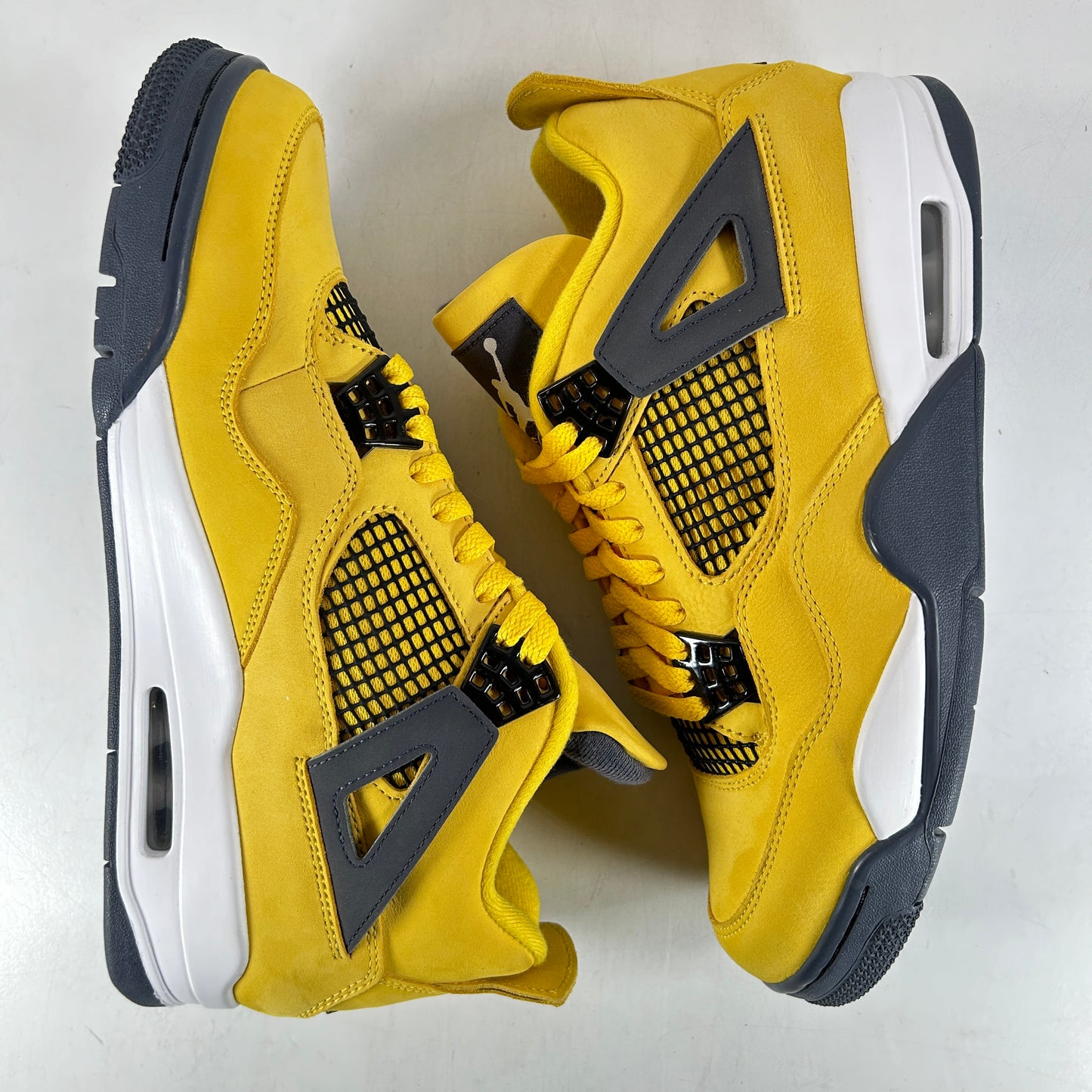 CT8527 700 Jordan 4 Retro Lightning (2021) [USED] - 10 M (VNDS)