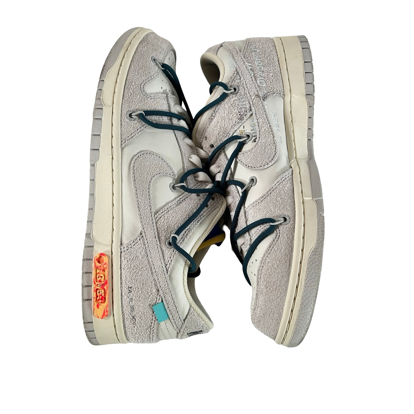 DJ0950 111 Nike Dunk Low Off-White Lot 16 [USED] - 9 M (Used)