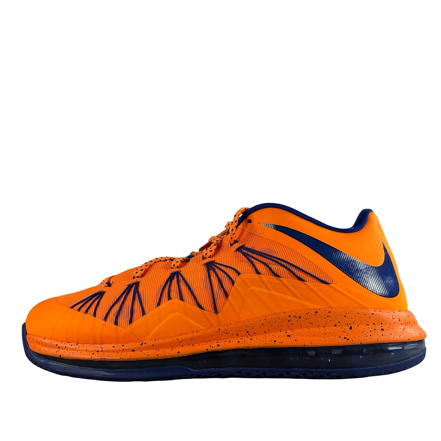 579765 800 Nike LeBron X Low Knicks HWC [USED] - 11.5 M (Used)