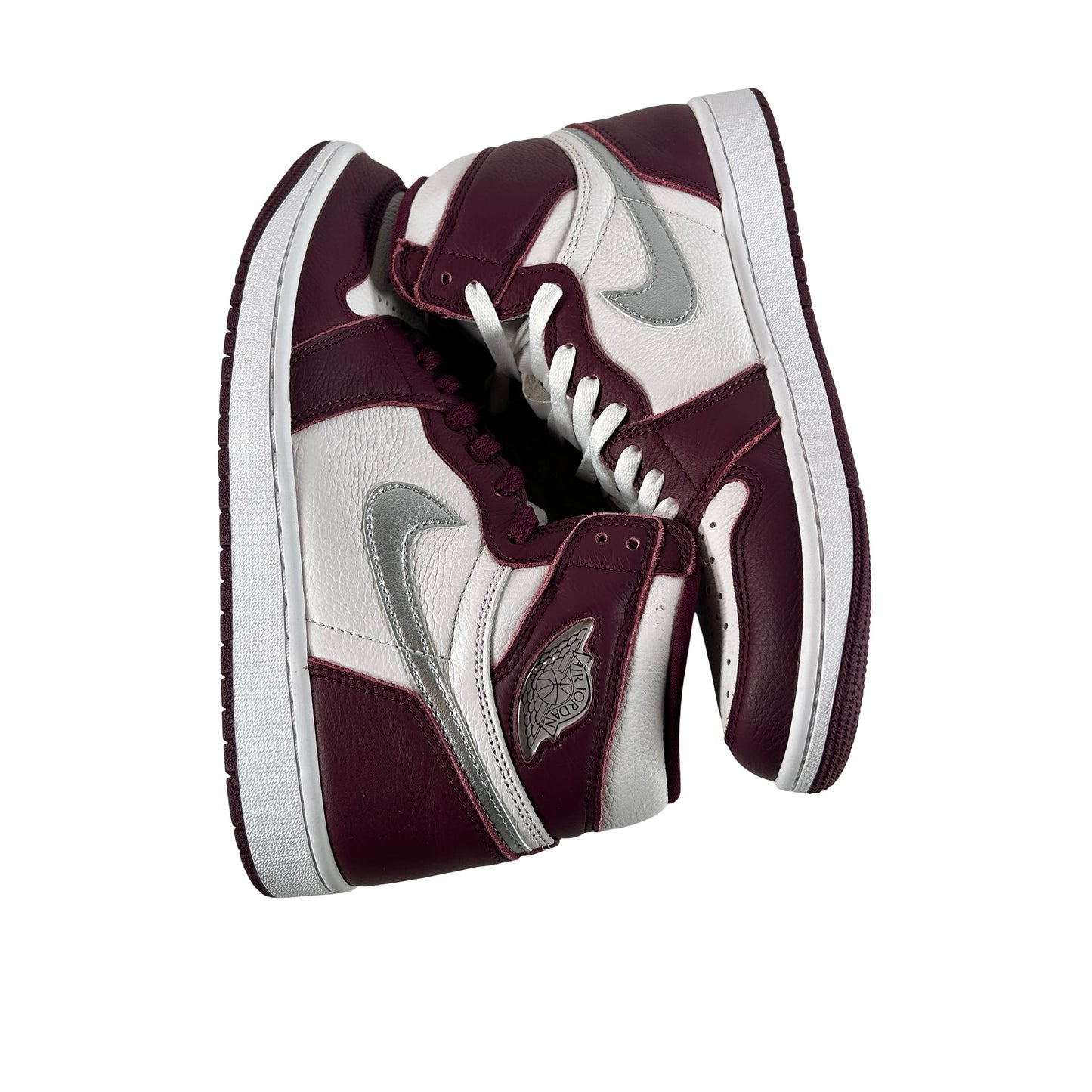 555088 611 Jordan 1 Retro High OG Bordeaux [USED] - 9.5 M (Used)