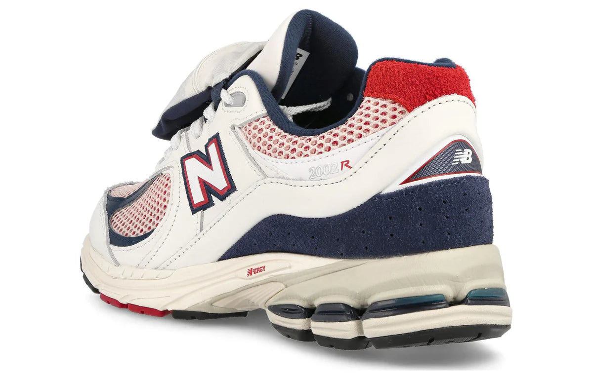 M2002RVE New Balance 2002R Team Red Navy Pouch