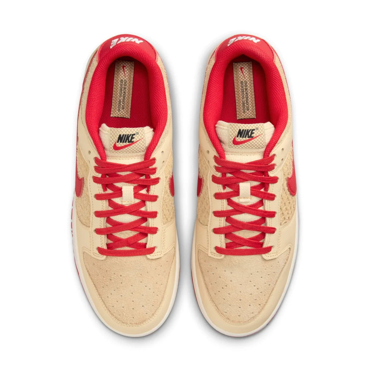 HJ9100 294 Nike Dunk Low Retro SE Strawberry Waffle