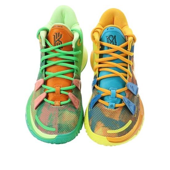 DO5360 901 Nike Kyrie 7 Sneaker Room Air and Earth