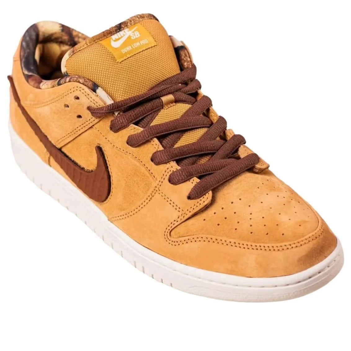 IO9508 200 Nike SB Dunk Low Pro NOTE Shop Manchester Brew and Biscuits