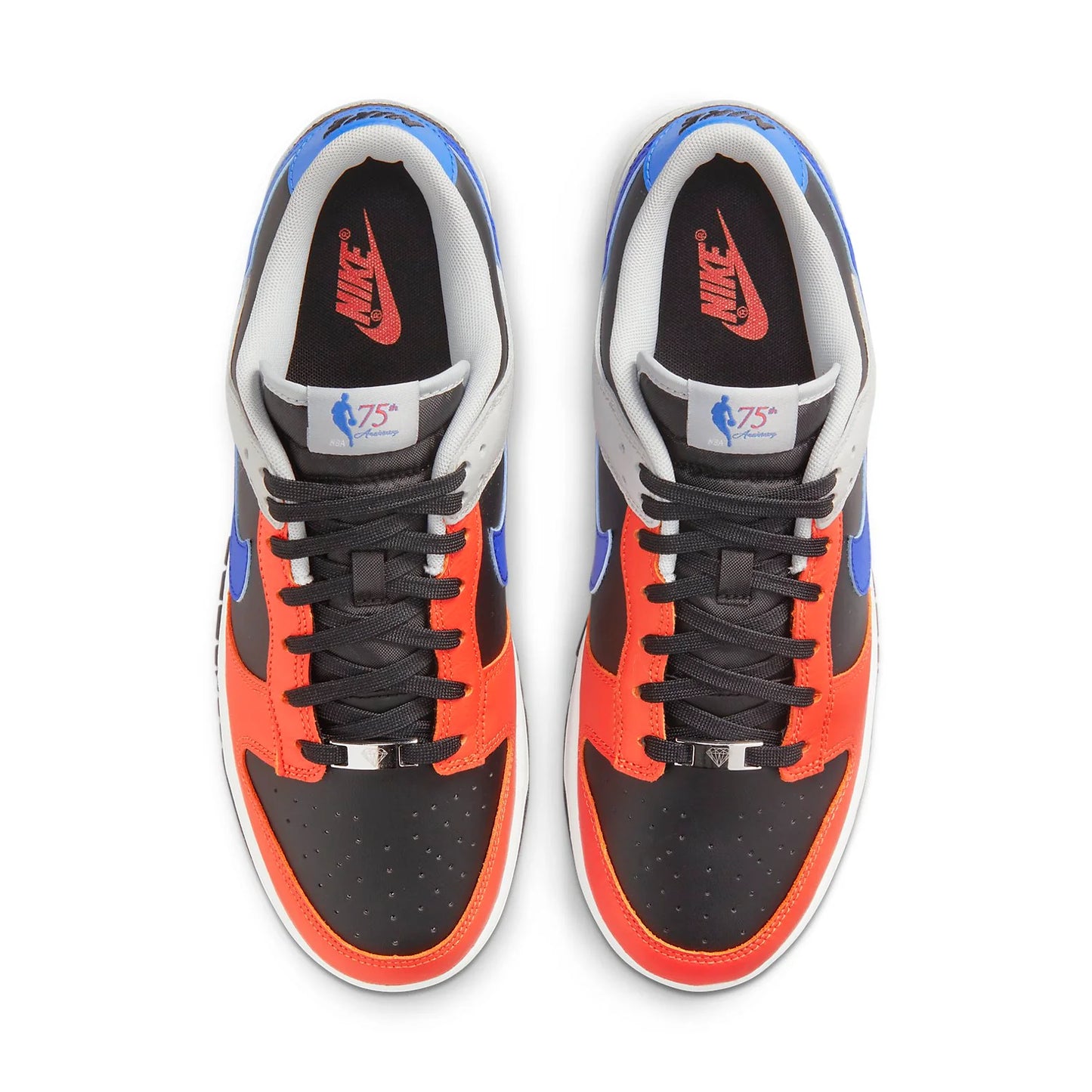 DD3363 002 Nike Dunk Low EMB NBA 75th Anniversary Knicks