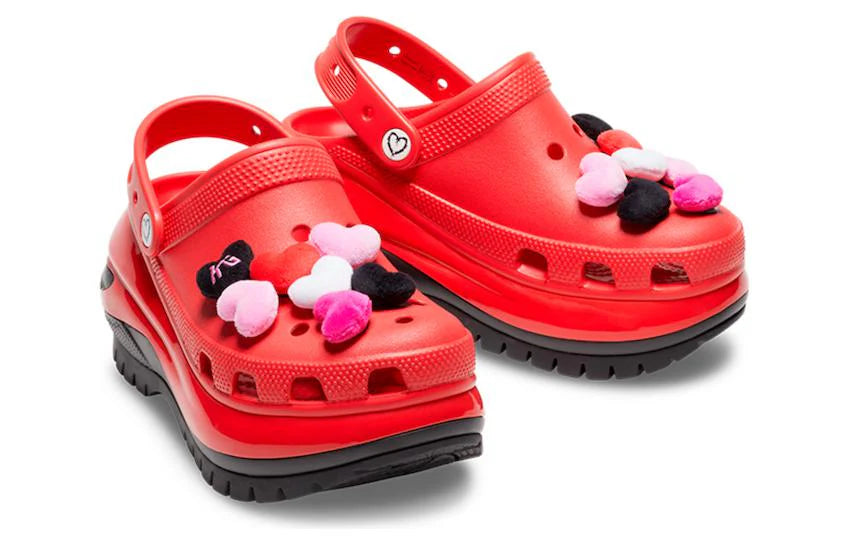 207696 8C1 Crocs Mega Crush Clog Karol G