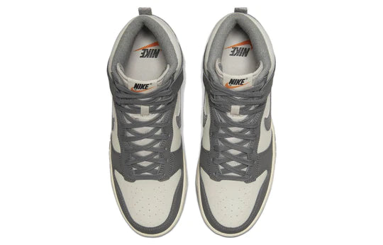 DM0582 001 Nike Dunk High Vintage Gris Hueso Claro