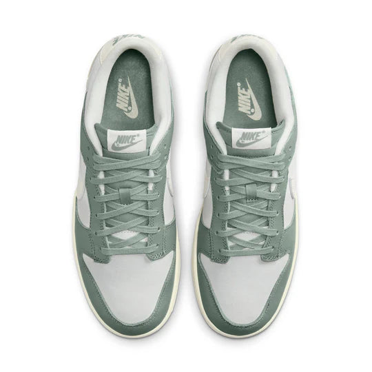 DV7212 300 Nike Dunk Low Mica Green [CONDITIONAL] [NO BOX]