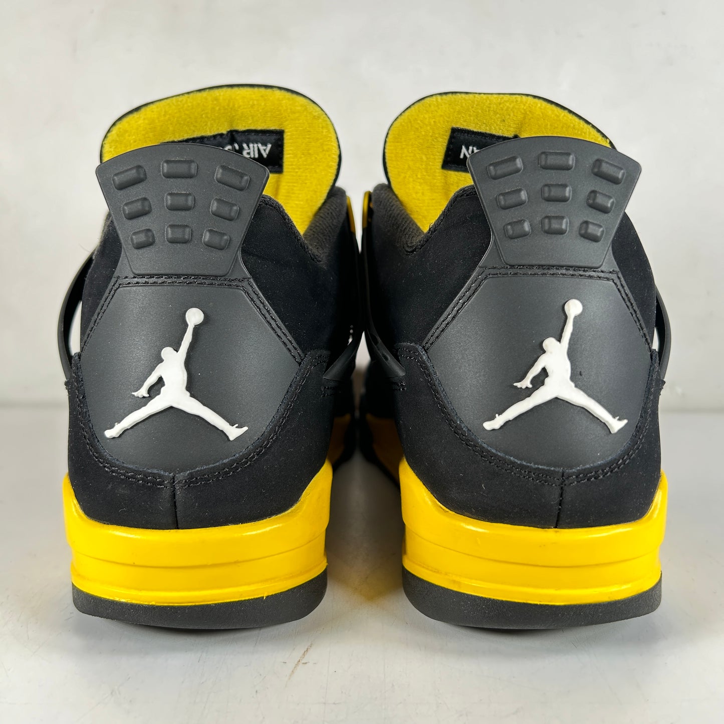 DH6927 017 Jordan 4 Retro Thunder [USED] - 9.5 M (Used5)