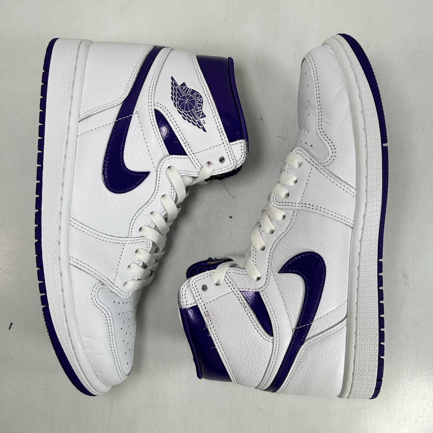 CD0461 151 Wmns Jordan 1 Retro High Court Purple [USED] - 9 W (VNDS)