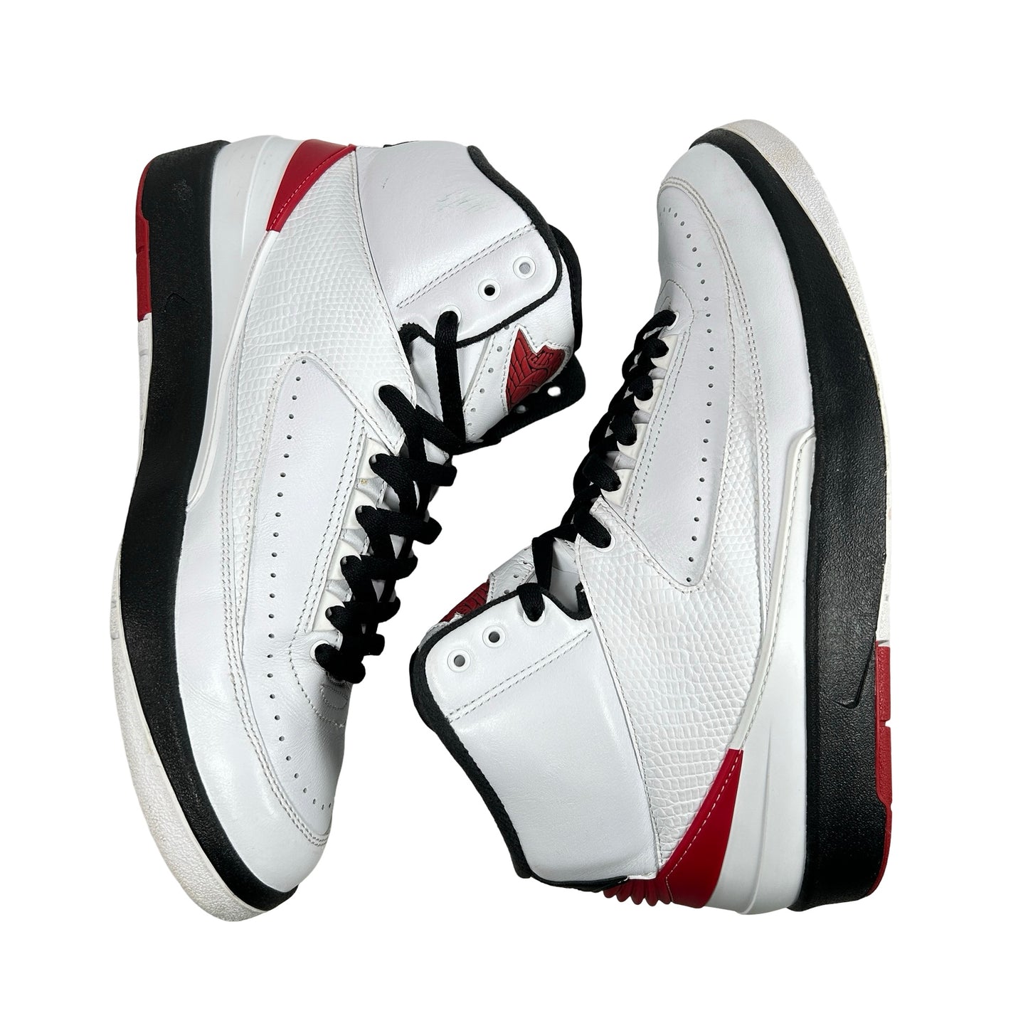 DX2454 106 Jordan 2 Retro OG Chicago (2022) [USED] - 10.5 M (Used) (No Box)