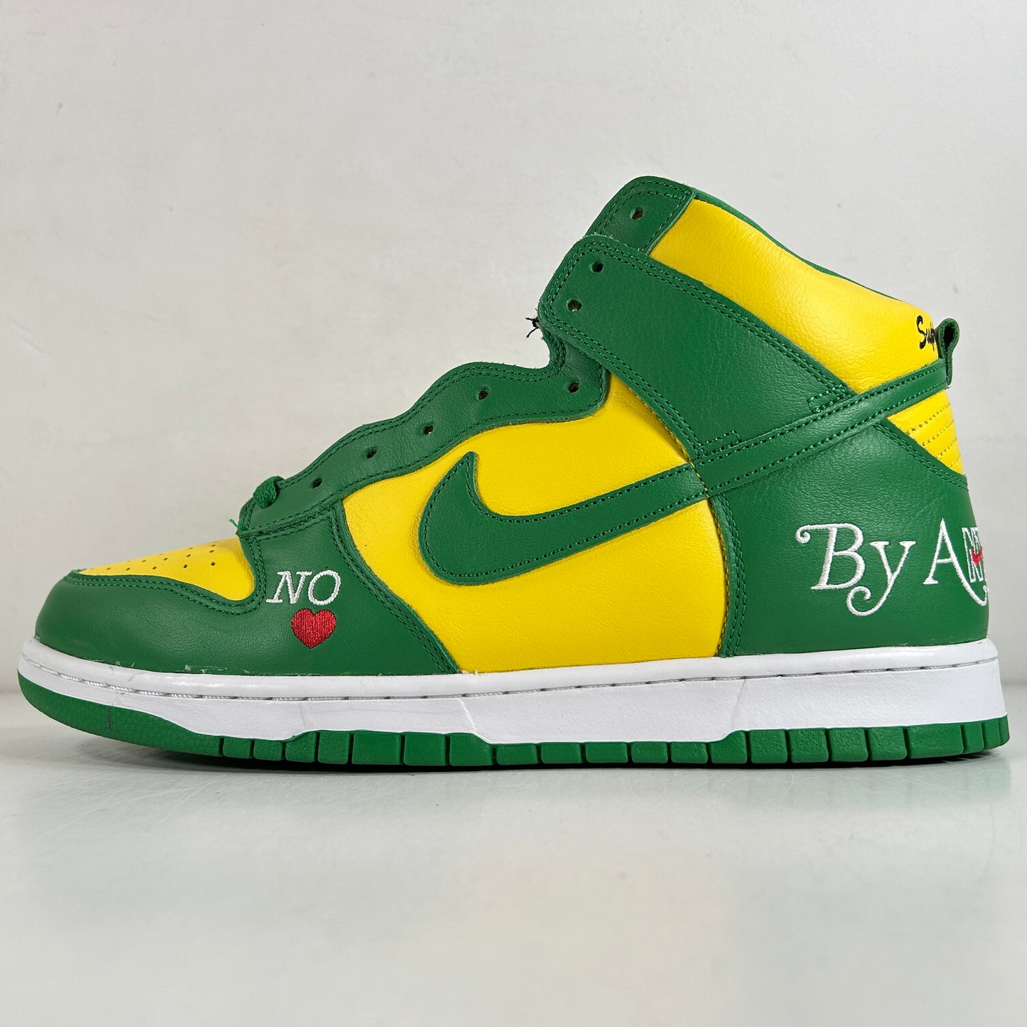 DN3741 700 Nike SB Dunk High Supreme By Any Means Brazil [USED] - 11.5 M (Used2)