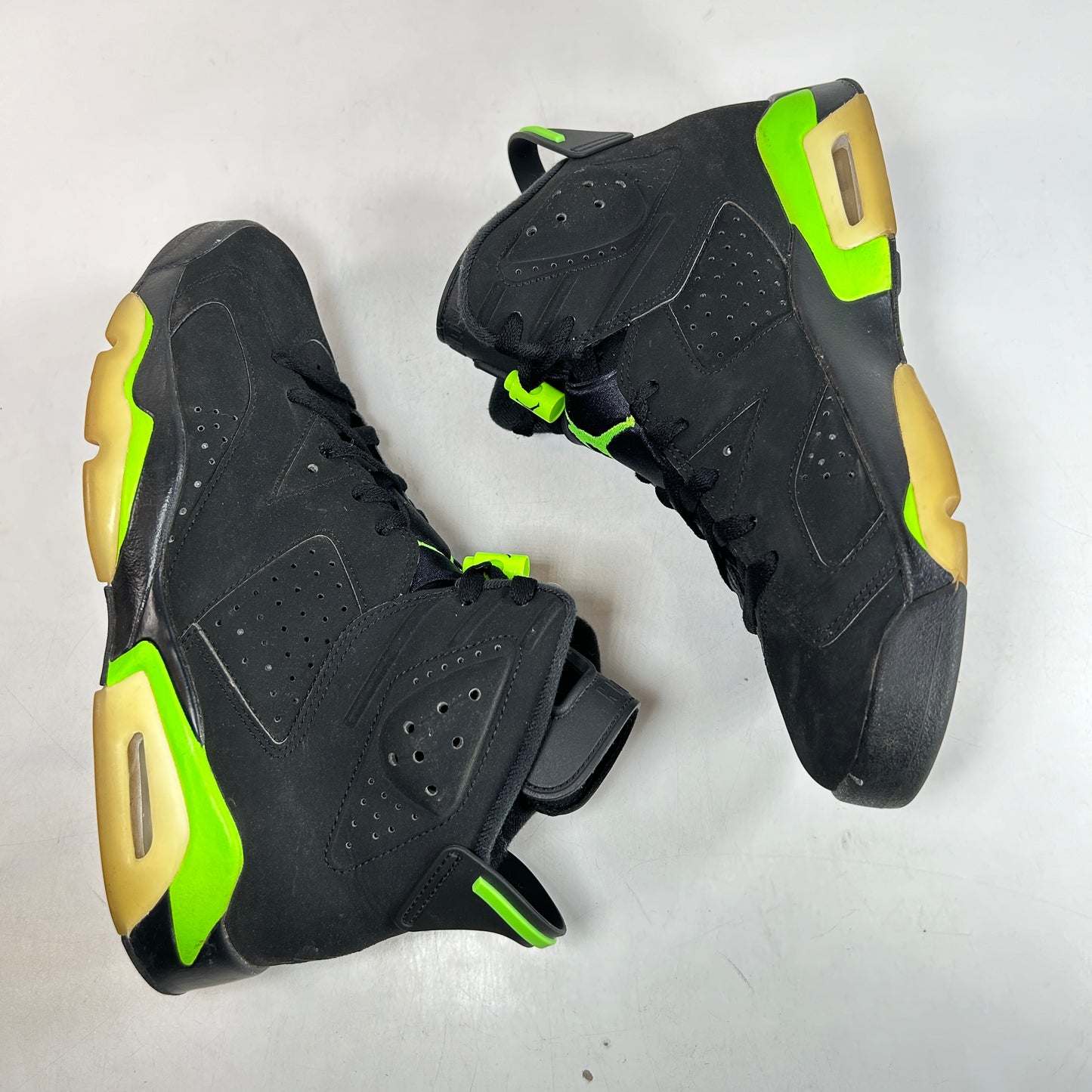 CT8529 003 Jordan 6 Retro Electric Green [USED] - 9 M (Used)