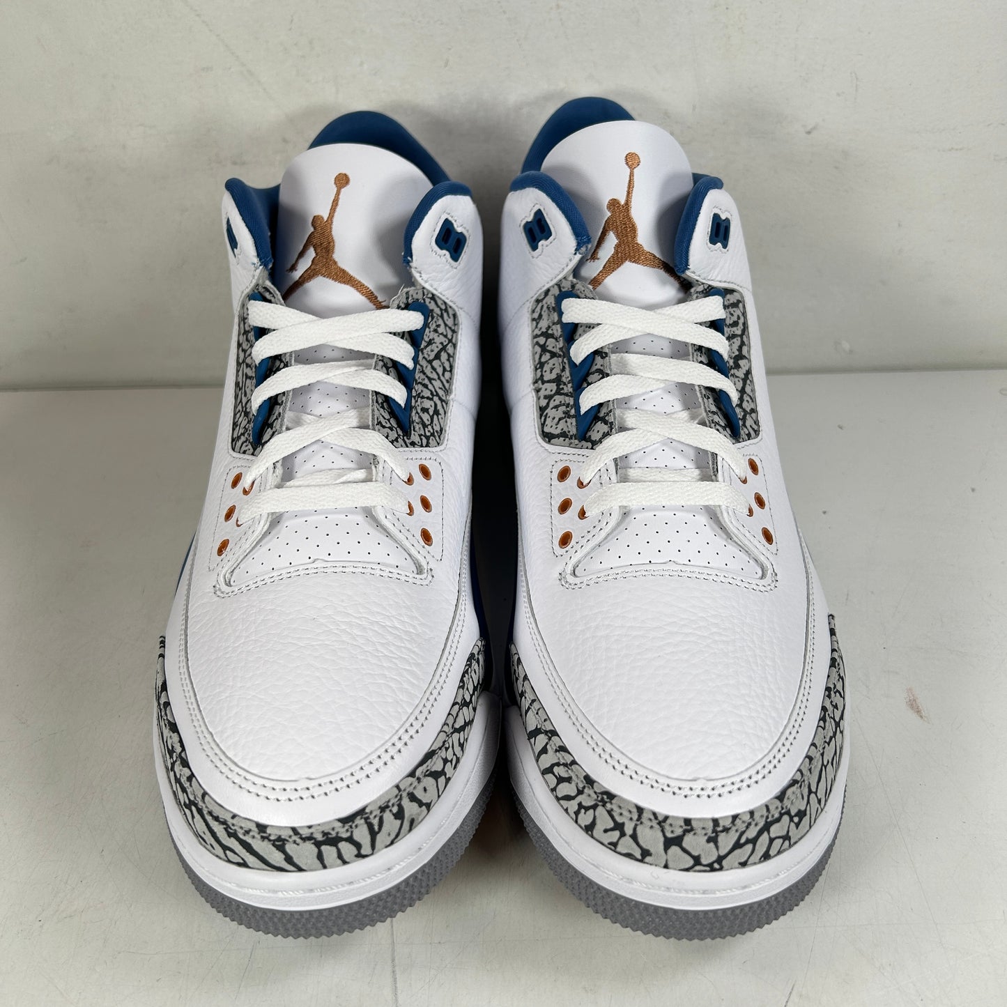 CT8532 148 Jordan 3 Retro Magos